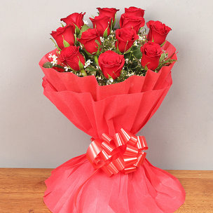 Bunch of 12 Red Roses online delivery in Flower